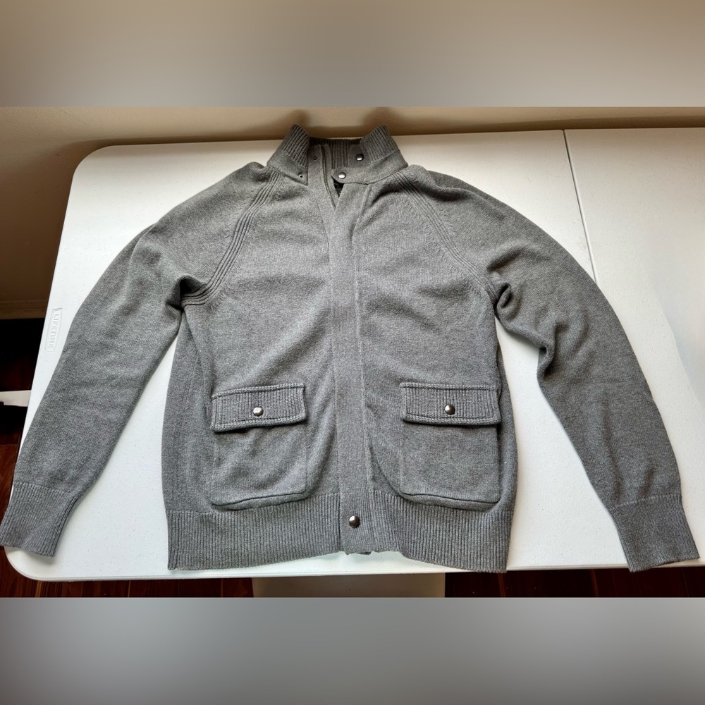 Men’s Banana Republic gray zip-up cardigan, size large